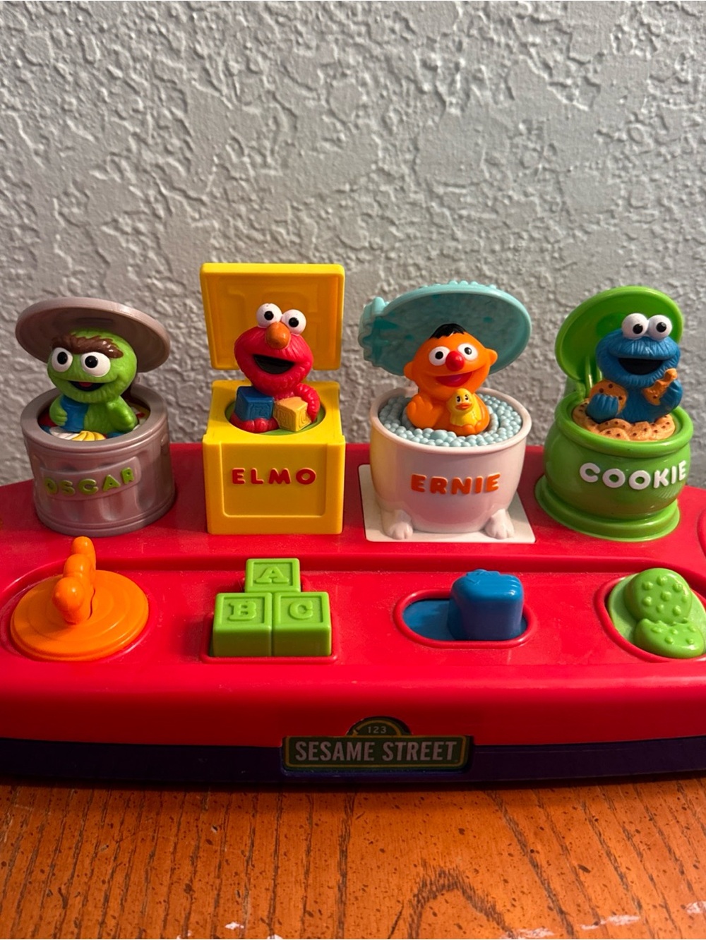 Sesame Street Pop Up Pals Music Toy 2002 Elmo Oscar Ernie Cookie Monster Tested